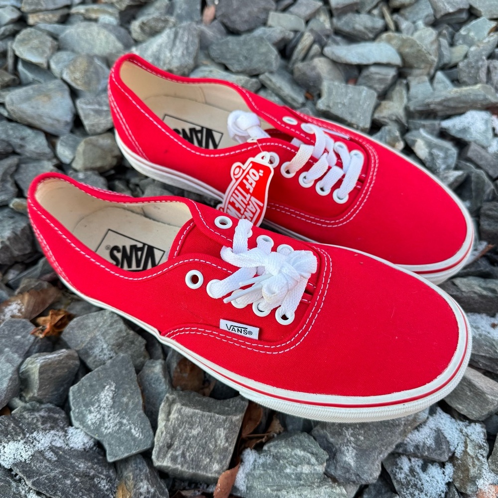 NWOT Vans Authentic Red Shoes Womens Size 9 / Men 7.5 Sneakers Lace Up Canvas N